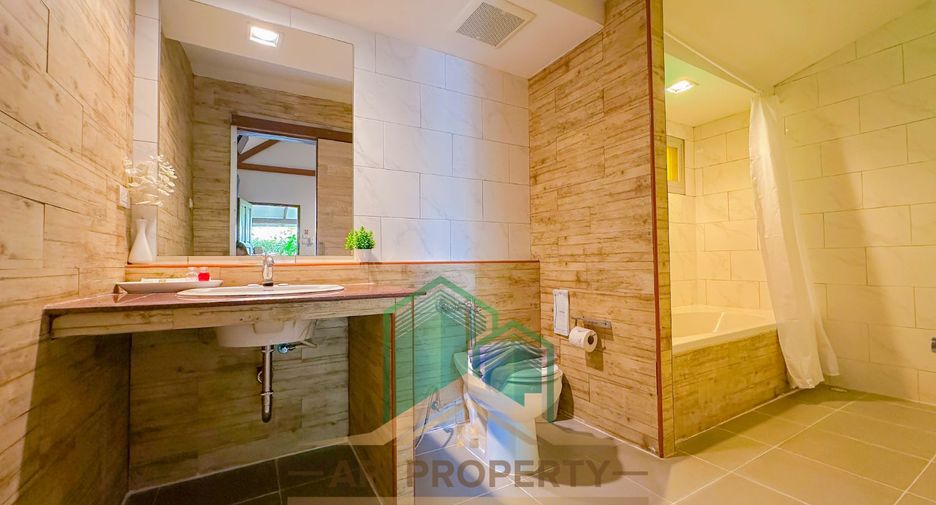 For sale 28 bedrooms villa in Mueang Chiang Mai, Chiang Mai