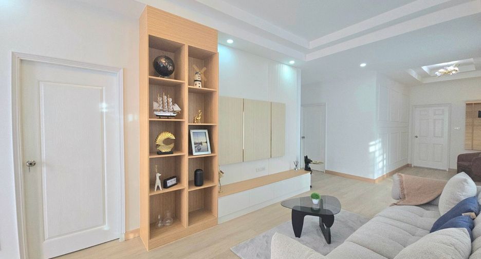For sale 3 bedrooms house in Bang Lamung, Chonburi