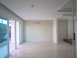 Condo en venta de 2 habitaciones en Klaeng, Rayong
