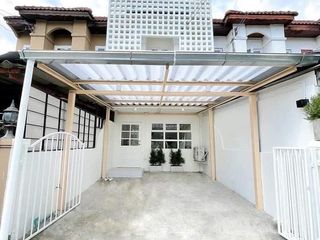 For Rent 2 Bedroom Townhouse In Mueang Chiang Mai