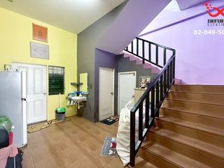 For sale 2 bed retail Space in Mueang Samut Sakhon, Samut Sakhon