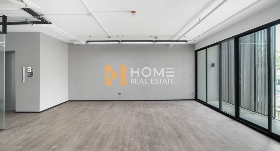For sale 5 ベッドルーム townhouse in Suan Luang, Bangkok