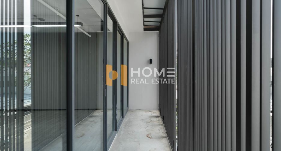 For sale 5 ベッドルーム townhouse in Suan Luang, Bangkok