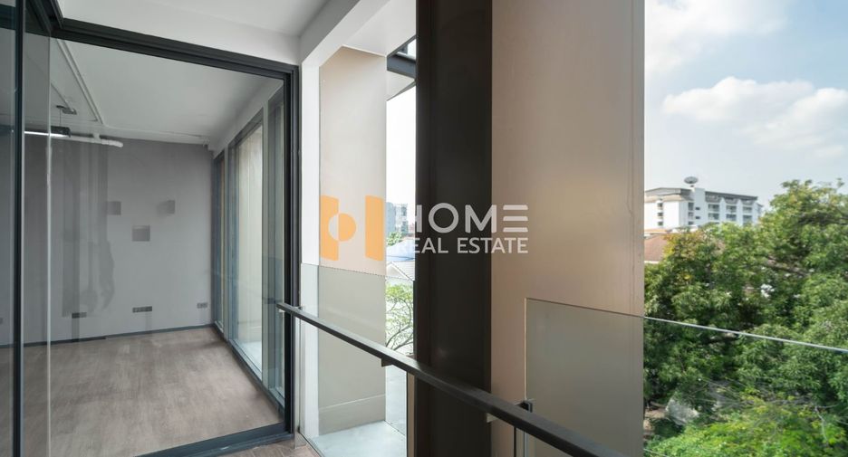 For sale 5 ベッドルーム townhouse in Suan Luang, Bangkok
