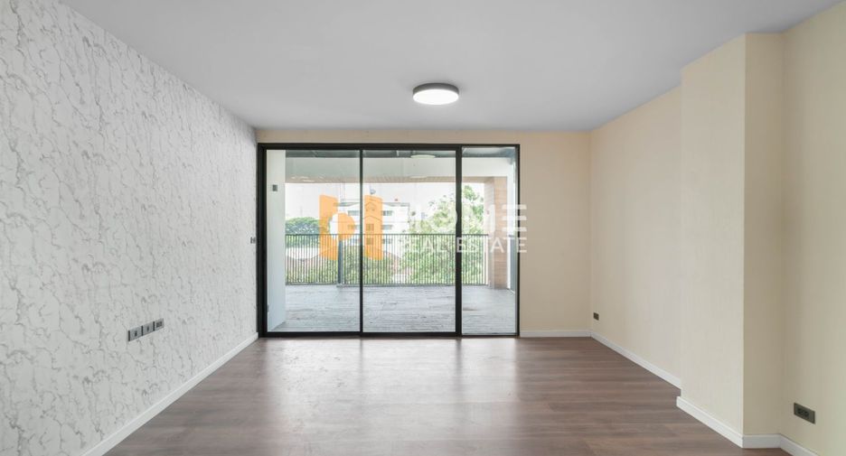 For sale 5 ベッドルーム townhouse in Suan Luang, Bangkok