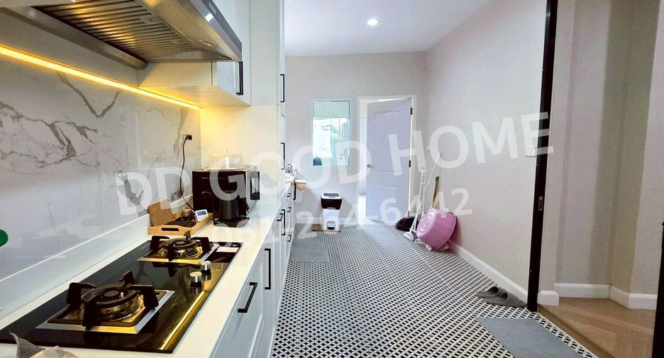 For sale 3 bedrooms house in Nong Khaem, Bangkok
