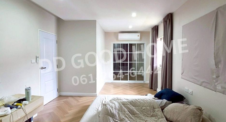 For sale 3 bedrooms house in Nong Khaem, Bangkok