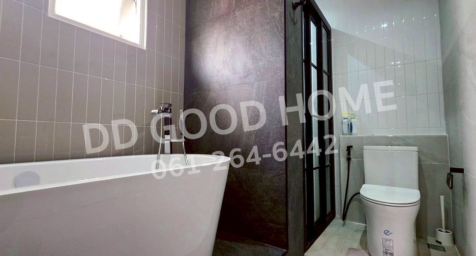 For sale 3 bedrooms house in Nong Khaem, Bangkok