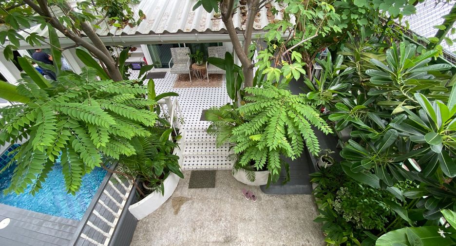 For rent 4 bedrooms house in Mueang Chiang Mai, Chiang Mai