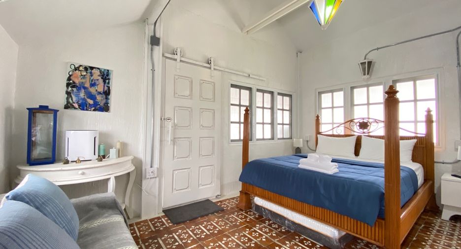 For rent 4 bedrooms house in Mueang Chiang Mai, Chiang Mai