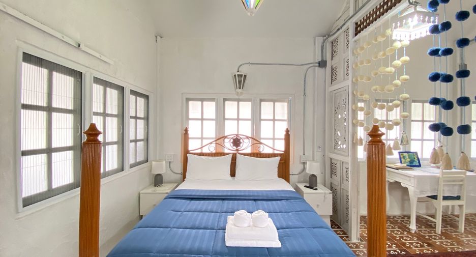 For rent 4 bedrooms house in Mueang Chiang Mai, Chiang Mai