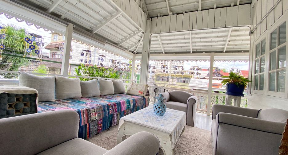 For rent 4 bedrooms house in Mueang Chiang Mai, Chiang Mai