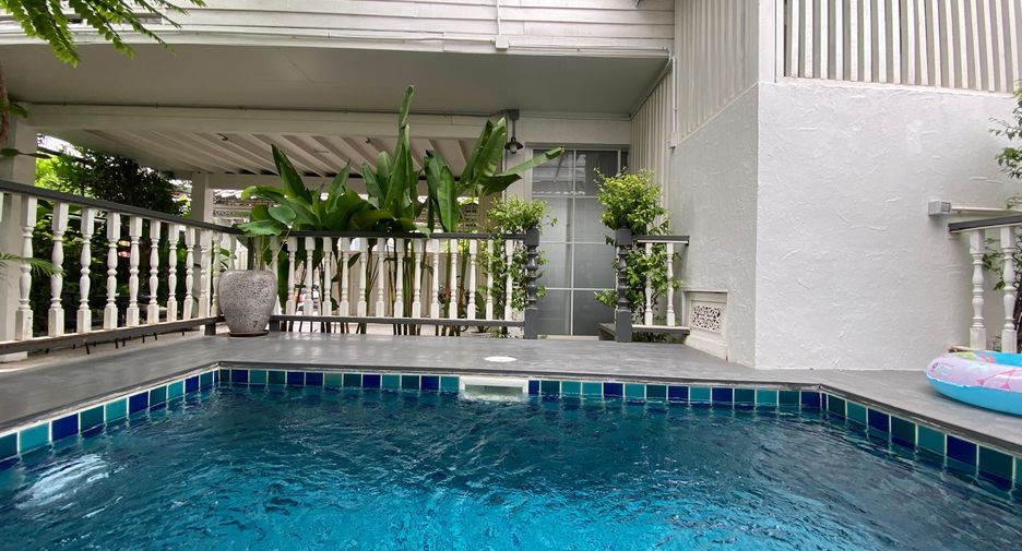 For rent 4 bedrooms house in Mueang Chiang Mai, Chiang Mai