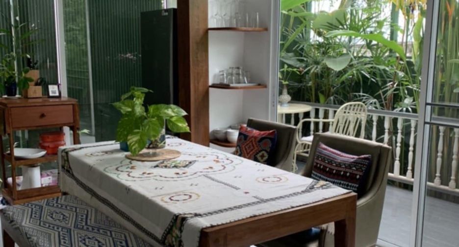 For rent 4 bedrooms house in Mueang Chiang Mai, Chiang Mai