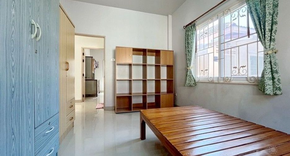 For rent 2 bedrooms house in Si Racha, Chonburi
