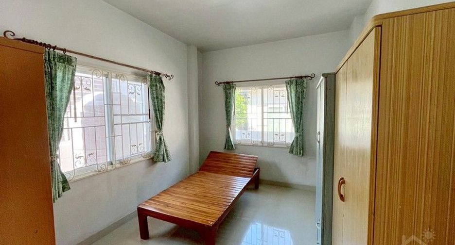For rent 2 bedrooms house in Si Racha, Chonburi