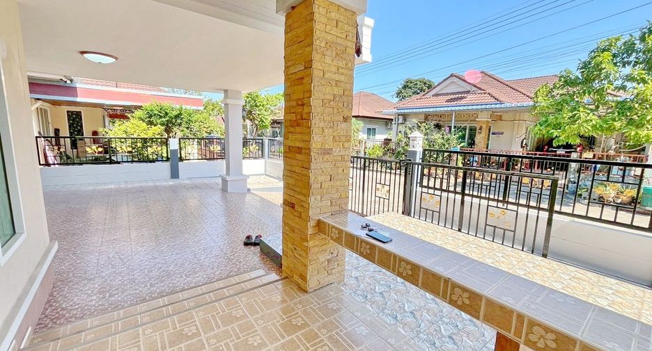 For rent 2 bedrooms house in Si Racha, Chonburi