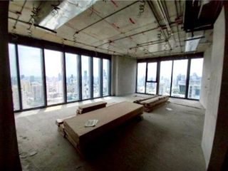 For sale 4 bed condo in Khlong Toei, Bangkok