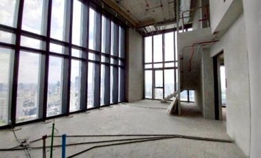 Продажа 4 спальни кондо в Кхлонг Тоеи, Бангкок