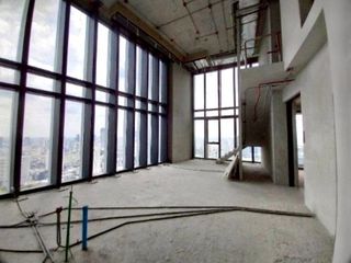 For sale 4 bed condo in Khlong Toei, Bangkok