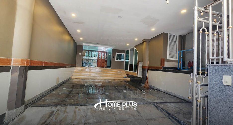 Reihenhaus zum Kauf mit 6 Zimmer in Wang Thonglang, Bangkok