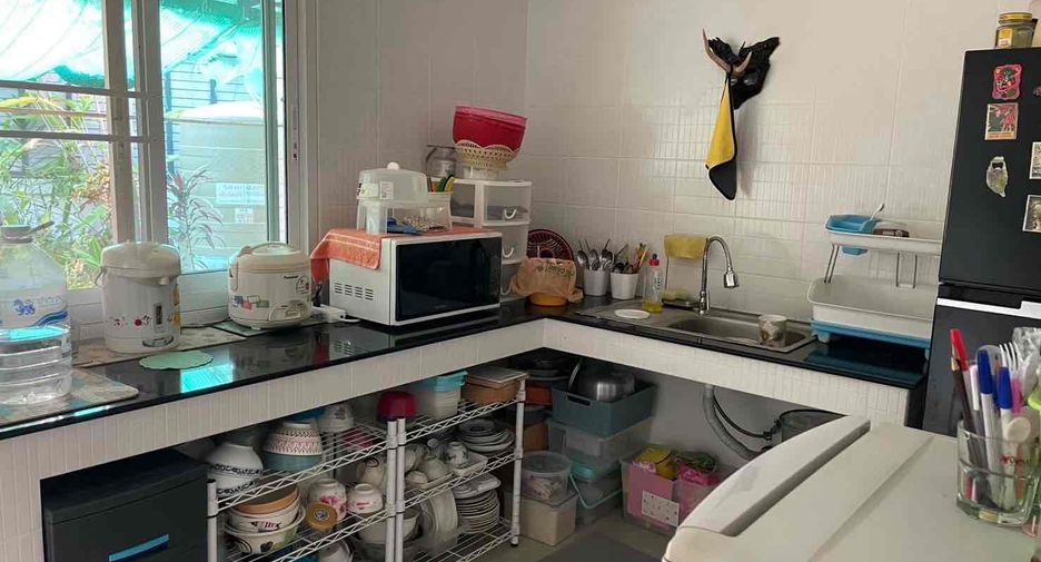 出租 和 出售 2 卧室 独立屋 在 Sattahip, Chon Buri