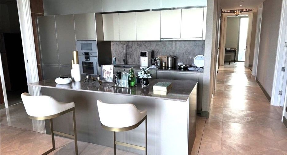 For sale 3 bedrooms condo in Khlong San, Bangkok