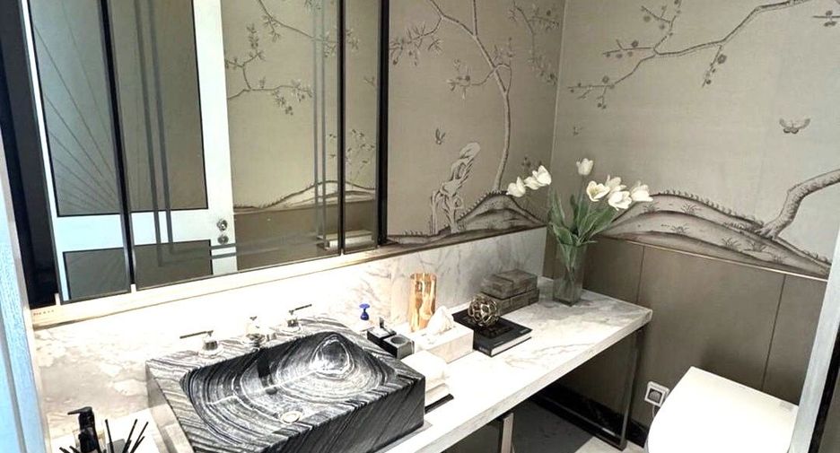 For sale 3 bedrooms condo in Khlong San, Bangkok