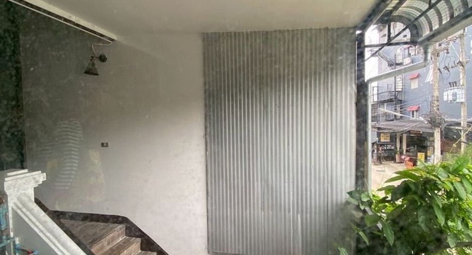 For rent 3 bedrooms retail Space in Mueang Chiang Mai, Chiang Mai