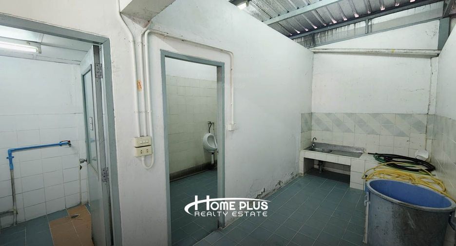For rent and for sale 4 bedrooms warehouse in Pak Kret, Nonthaburi