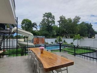For rent and for sale 6 bedrooms villa in Na Jomtien, Pattaya