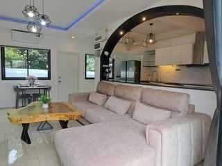For rent and for sale 6 bedrooms villa in Na Jomtien, Pattaya