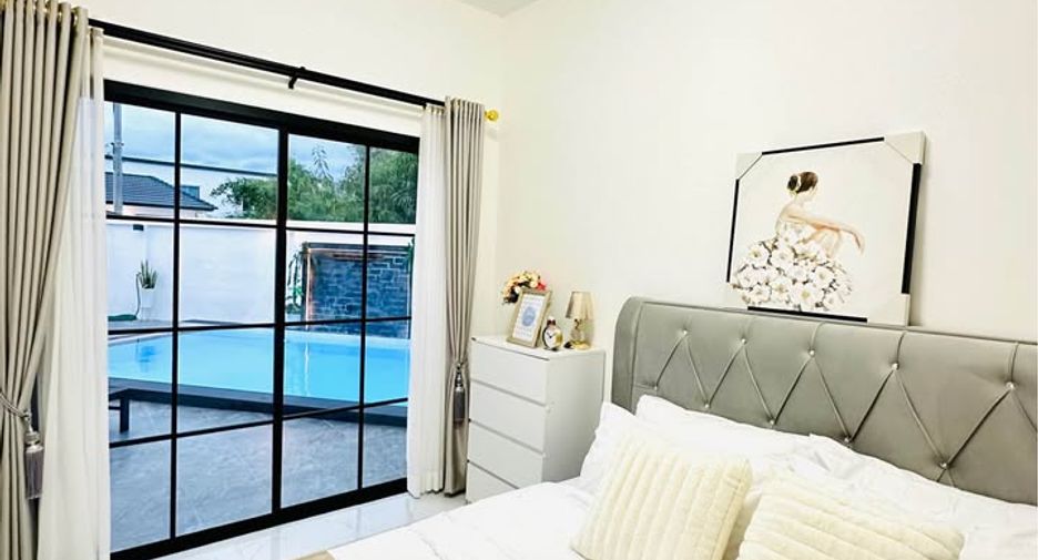 For sale 4 bedrooms house in Bang Lamung, Chonburi