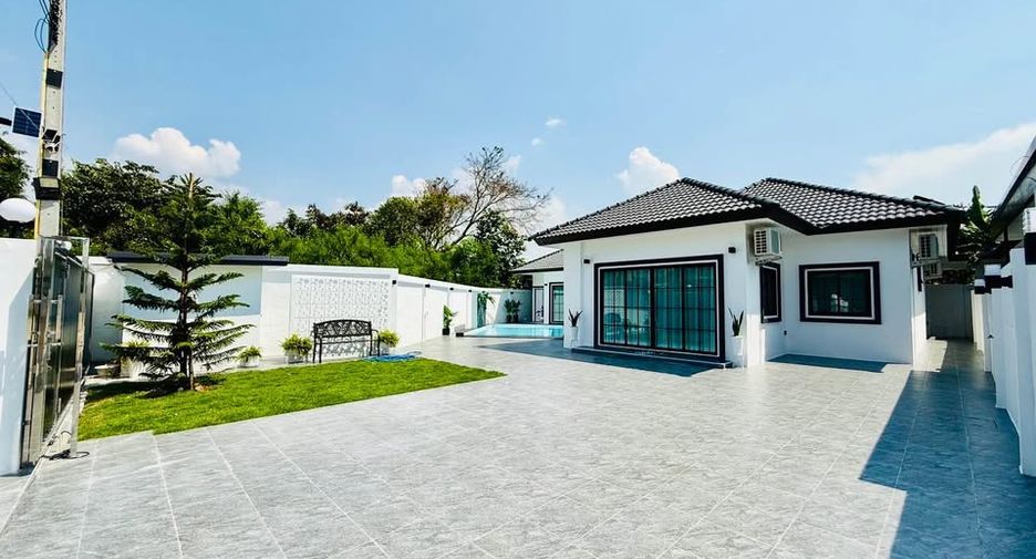 For sale 4 bedrooms house in Bang Lamung, Chonburi