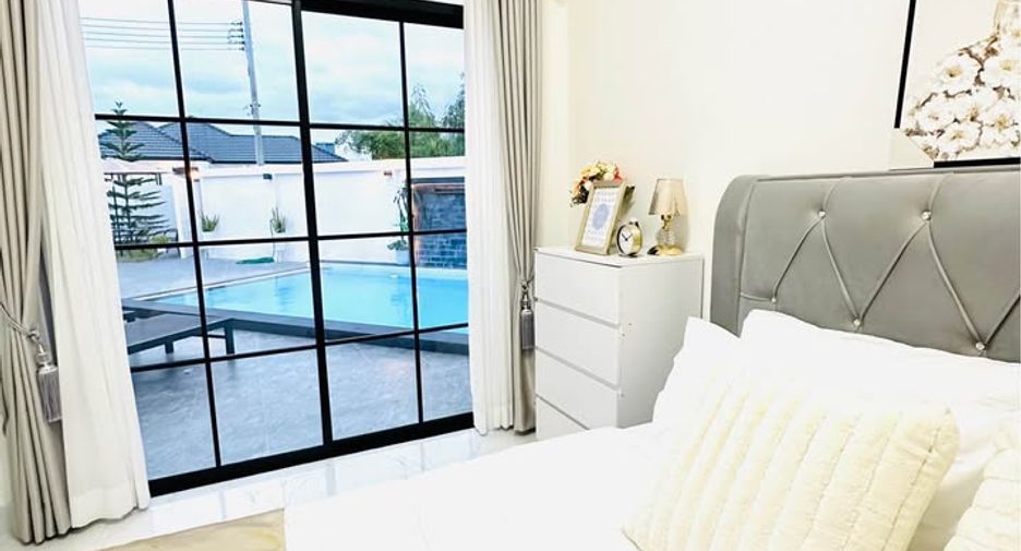 For sale 4 bedrooms house in Bang Lamung, Chonburi