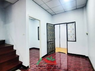 Продажа 5 спальни таунхаус в Krathum Baen, Самутсакхон