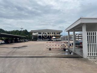 出售 仓库 在 Si Racha, Chon Buri