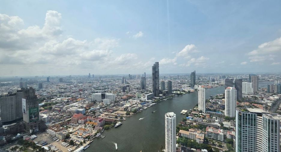 For rent 3 ベッドルーム condo in Sathon, Bangkok