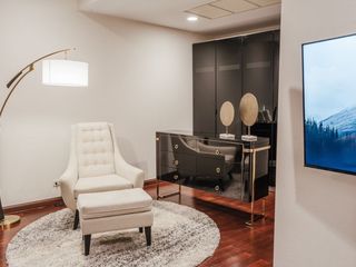 For rent 4 bedrooms condo in Pathum Wan, Bangkok