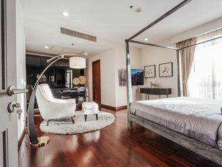 For rent 4 bedrooms condo in Pathum Wan, Bangkok
