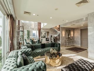 For rent 4 bedrooms condo in Pathum Wan, Bangkok