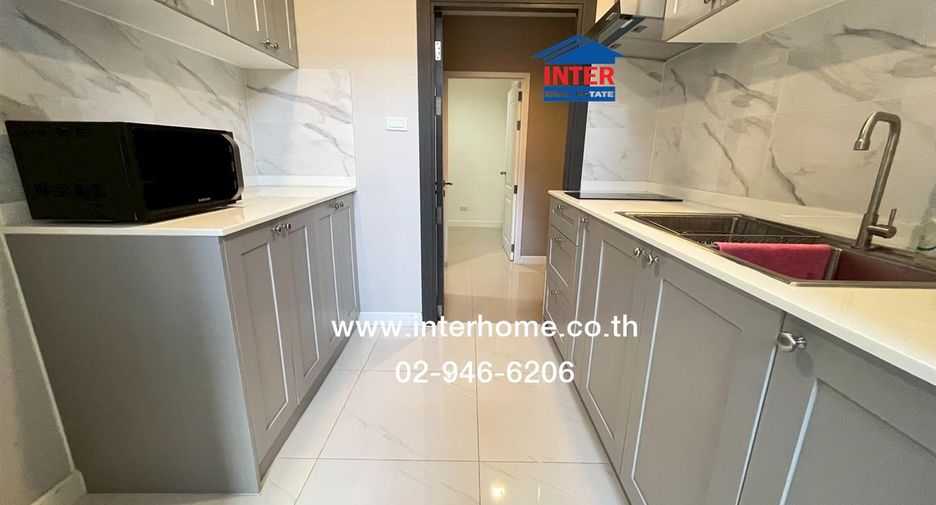 For rent 4 bedrooms townhouse in Mueang Samut Prakan, Samut Prakan