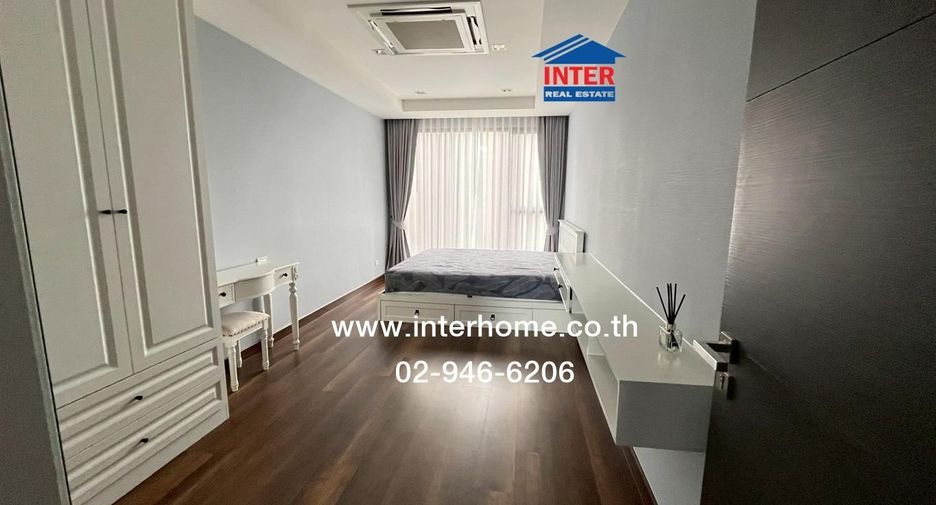 For rent 4 bedrooms townhouse in Mueang Samut Prakan, Samut Prakan