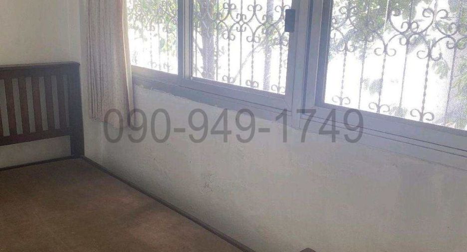 For rent 4 bedrooms retail Space in Khlong Toei, Bangkok