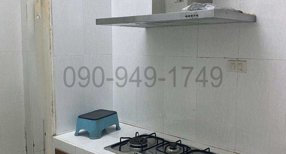 For rent 4 bedrooms retail Space in Khlong Toei, Bangkok