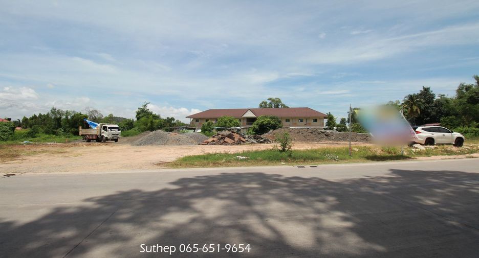 À vendre terrain à Si Racha, Chonburi