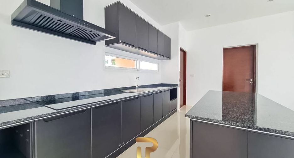Villa zum Kauf mit 5 Zimmer in Bang Lamung, Chonburi