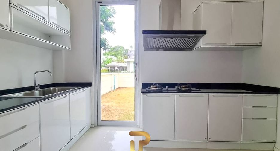 Villa zum Kauf mit 5 Zimmer in Bang Lamung, Chonburi