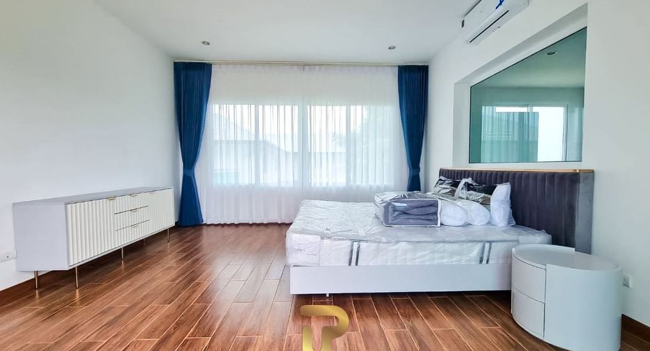 Villa zum Kauf mit 5 Zimmer in Bang Lamung, Chonburi
