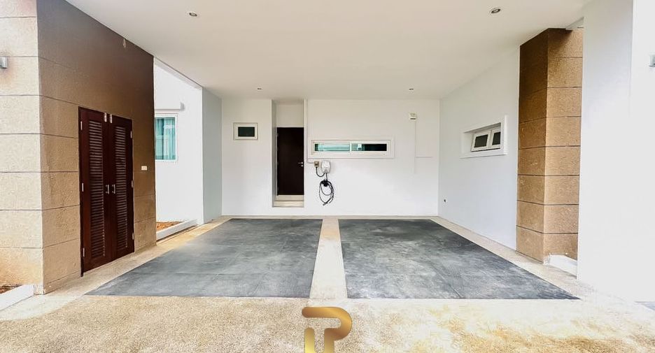 Villa zum Kauf mit 5 Zimmer in Bang Lamung, Chonburi